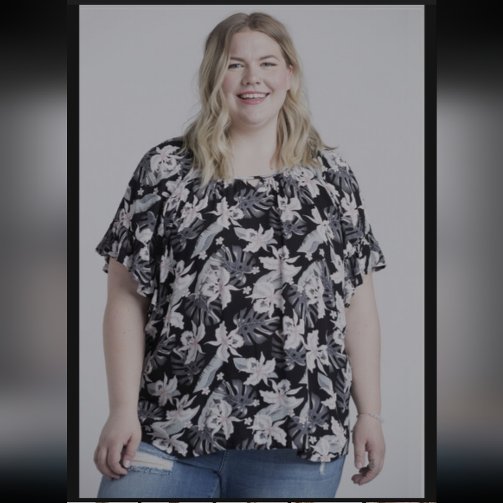 Warehouse One Flutter Sleeve Peasant Top Plus Size .. Spring And Summer 🌞